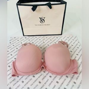 Victoria’s Secret “Pink” Wear Everywhere Lightly Lined Bra